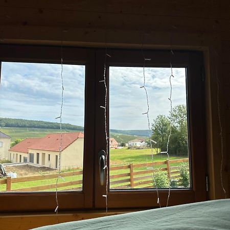 Vila Chez Celia, Roulotte En Champagne Fleury-la-Riviere Exteriér fotografie