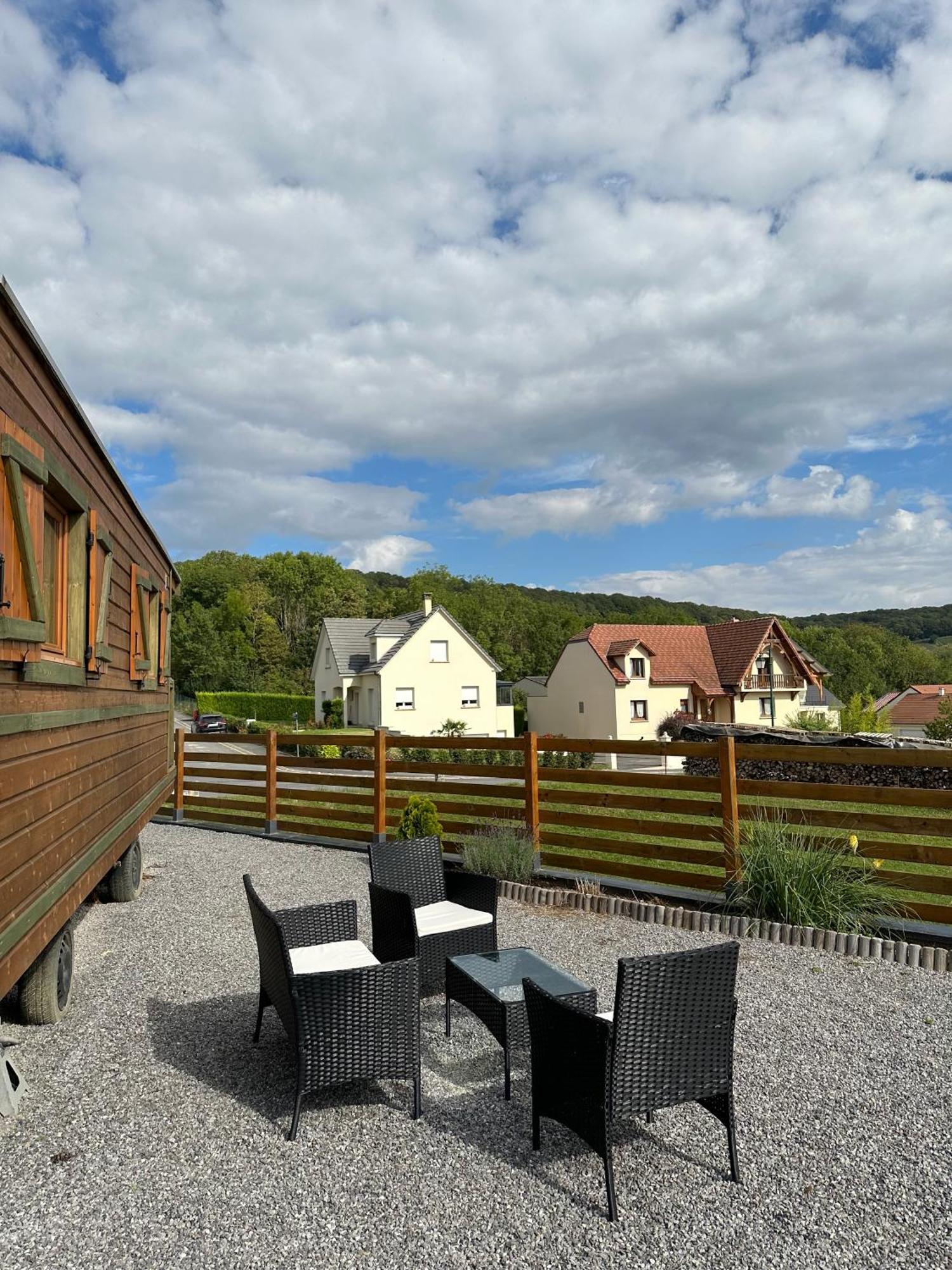 Vila Chez Celia, Roulotte En Champagne Fleury-la-Riviere Exteriér fotografie